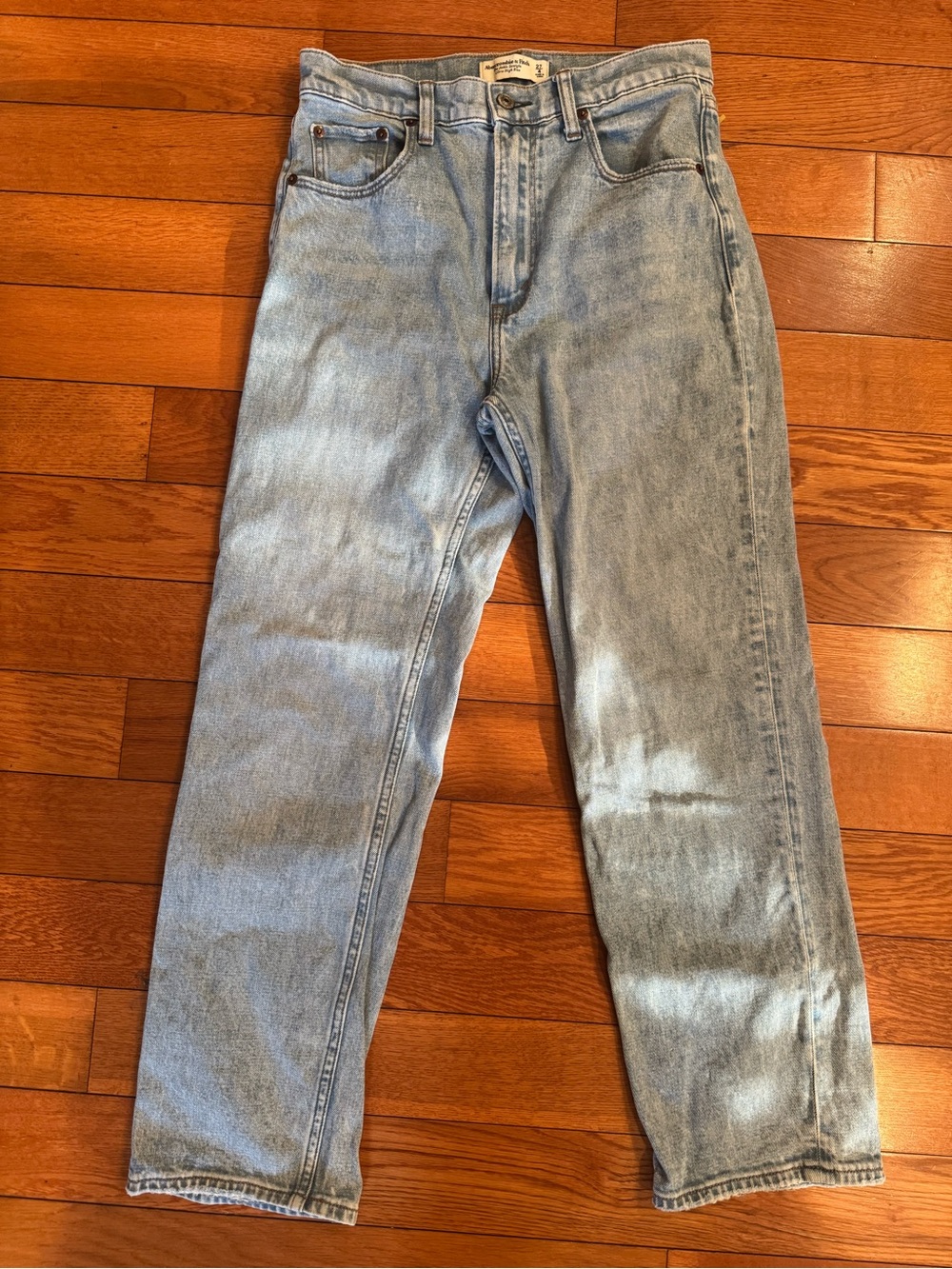 Abercrombie & Fitch Ultra High Rise Ankle Straight Jeans Size 27 Light Wash - Picture 2 of 5